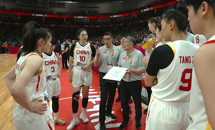 中国女篮力克巴西晋级世界杯 日本队惊险逆袭锁