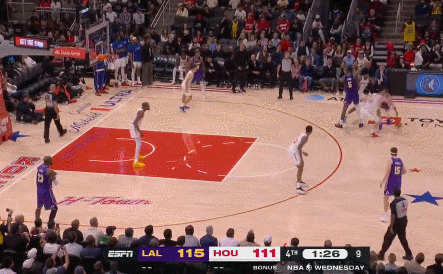 湖人客场掀翻火箭豪取七连胜 詹姆斯东契奇联手