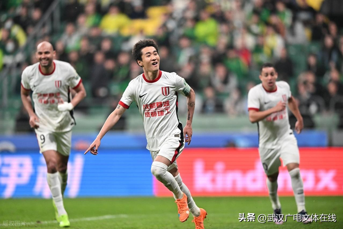 中超第5轮创历史观赛纪录 申花德比引爆主场激情