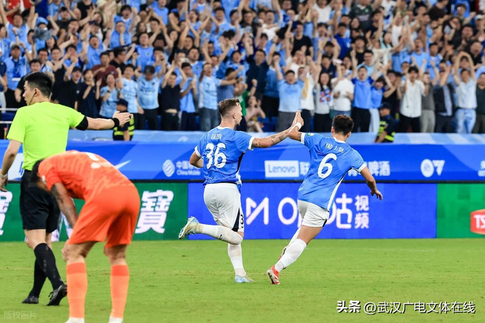 中超第5轮创历史观赛纪录 申花德比引爆主场激情