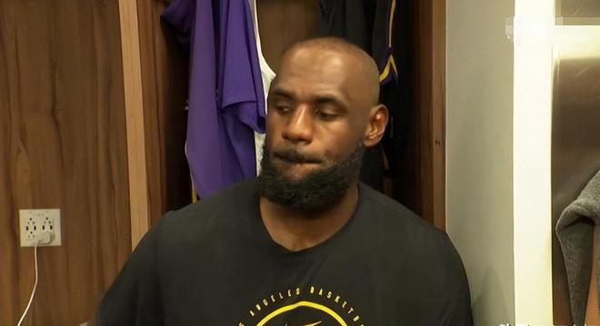 詹姆斯26+11+8率湖人逆转勇士 终结三连败登顶西部