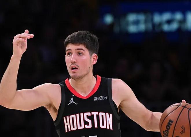 火箭季后赛惨败湖人 进攻防守双线崩盘引担忧