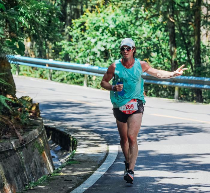 首届梵净山西线登高赛圆满落幕，60余名国内外精